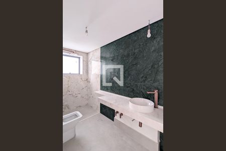 Apartamento à venda com 325m², 4 quartos e 4 vagas Apartamento à venda com 325m², 4 quartos e 4 vagasBanheiro 2 da suíte 4