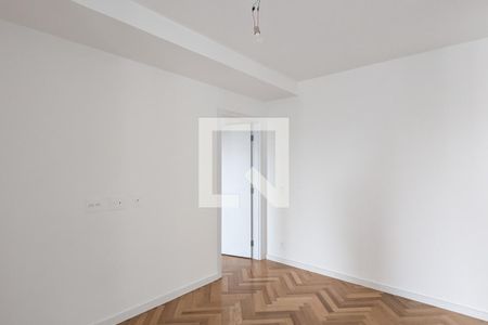 Apartamento à venda com 325m², 4 quartos e 4 vagas Apartamento à venda com 325m², 4 quartos e 4 vagasSala íntima