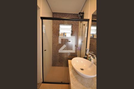 Casa à venda com 300m², 7 quartos e 4 vagasBanheiro do Quarto 2 Suíte