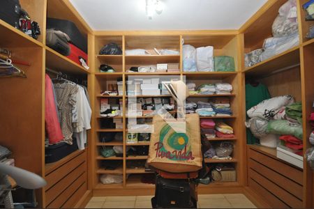Casa à venda com 300m², 7 quartos e 4 vagasCloset do Quarto 5