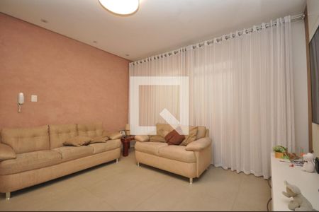 Sala 1 de casa à venda com 7 quartos, 300m² em Vila Nova Mazzei, São Paulo