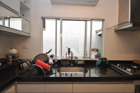 Casa à venda com 300m², 7 quartos e 4 vagasCozinha