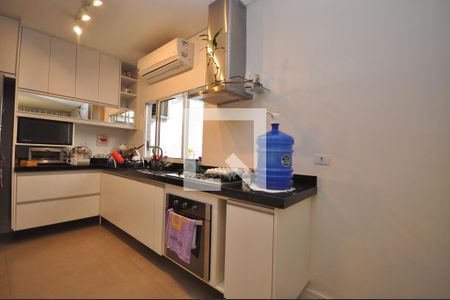 Casa à venda com 300m², 7 quartos e 4 vagasCozinha