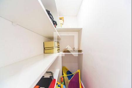 Apartamento à venda com 160m², 4 quartos e 4 vagasRoupeiro