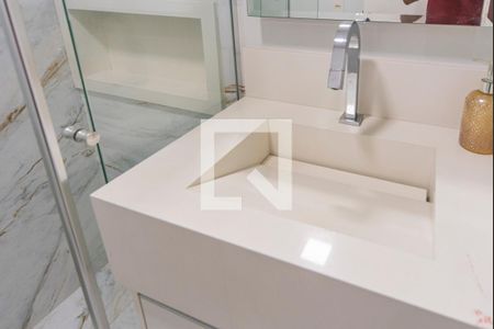 Apartamento à venda com 160m², 4 quartos e 4 vagasBanheiro do Quarto 4