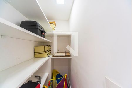 Apartamento à venda com 160m², 4 quartos e 4 vagasRoupeiro