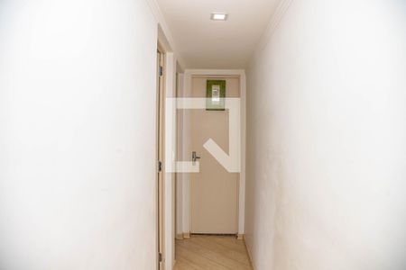 Corredor  de apartamento para alugar com 2 quartos, 50m² em Canhema, Diadema