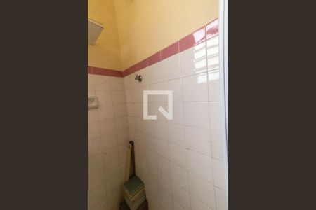 Apartamento para alugar com 60m², 2 quartos e 1 vaga Apartamento para alugar com 60m², 2 quartos e 1 vagaBanheiro de serviço