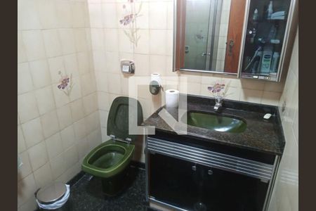 Casa à venda com 271m², 4 quartos e 4 vagas