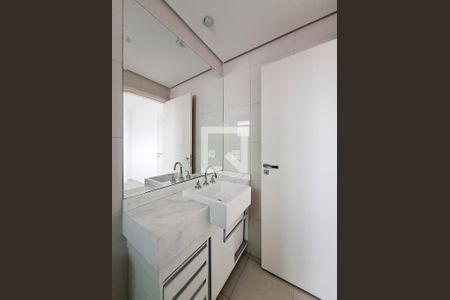 Apartamento à venda com 194m², 3 quartos e 4 vagasBanheiro Quarto 1