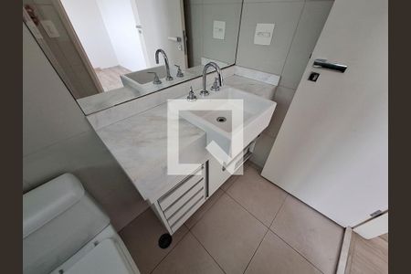 Apartamento à venda com 194m², 3 quartos e 4 vagasBanheiro Quarto 1