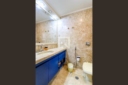 Apartamento à venda com 353m², 5 quartos e 5 vagasBanheiro da Suíte 1