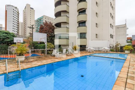Apartamento à venda com 353m², 5 quartos e 5 vagasÁrea comum - Piscina