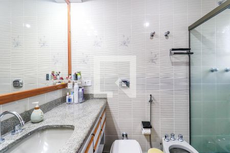 Apartamento à venda com 353m², 5 quartos e 5 vagasBanheiro da Suíte 3