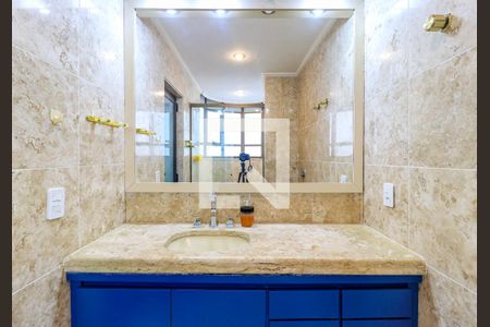 Apartamento à venda com 353m², 5 quartos e 5 vagasBanheiro da Suíte 1