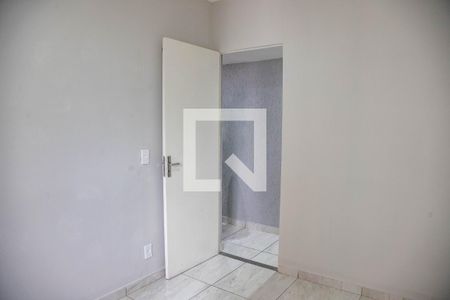 Quarto 1  de apartamento para alugar com 2 quartos, 44m² em Canhema, Diadema