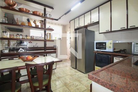 Apartamento à venda com 200m², 4 quartos e 1 vagaCozinha