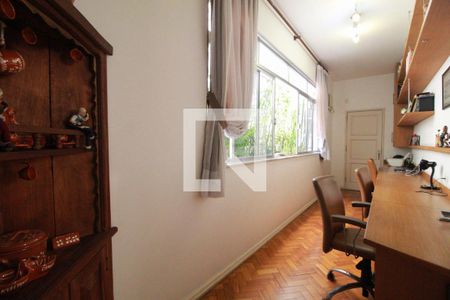 Apartamento à venda com 200m², 4 quartos e 1 vagaEscritório