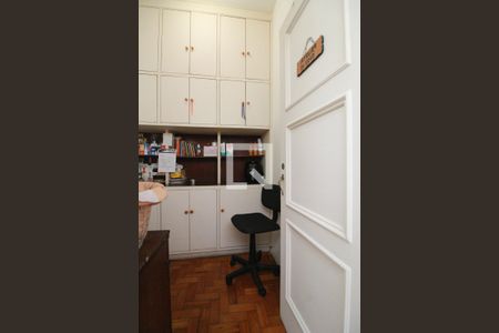 Apartamento à venda com 200m², 4 quartos e 1 vagaQuarto 2 da Área de serviço