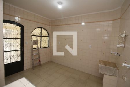 Casa para alugar com 85m², 2 quartos e 1 vagaÁrea de Serviço