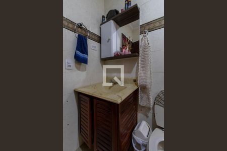 Casa à venda com 206m², 3 quartos e 4 vagasBanheiro