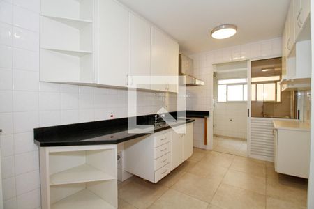 Apartamento à venda com 132m², 4 quartos e 3 vagasCozinha