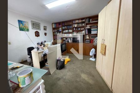 Casa à venda com 180m², 4 quartos e 1 vagaFoto 24