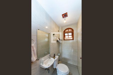 Casa à venda com 360m², 4 quartos e 4 vagas Casa à venda com 360m², 4 quartos e 4 vagasLavabo