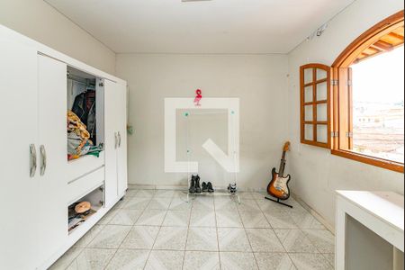 Casa à venda com 360m², 4 quartos e 4 vagas Casa à venda com 360m², 4 quartos e 4 vagasQuarto 3