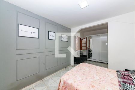 Casa à venda com 360m², 4 quartos e 4 vagas Casa à venda com 360m², 4 quartos e 4 vagasSuíte