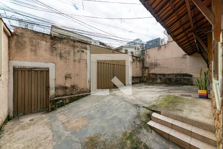 Casa à venda com 360m², 4 quartos e 4 vagas Casa à venda com 360m², 4 quartos e 4 vagasGaragem