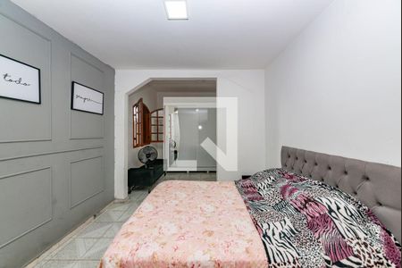 Casa à venda com 360m², 4 quartos e 4 vagas Casa à venda com 360m², 4 quartos e 4 vagasSuíte