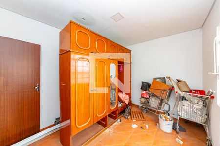 Casa à venda com 360m², 4 quartos e 4 vagas Casa à venda com 360m², 4 quartos e 4 vagasQuarto Casa 2