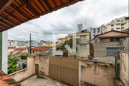 Casa à venda com 360m², 4 quartos e 4 vagas Casa à venda com 360m², 4 quartos e 4 vagasQuarto 4