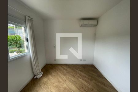 Apartamento à venda com 132m², 4 quartos e 3 vagasSuíte 