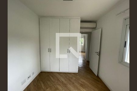 Apartamento à venda com 132m², 4 quartos e 3 vagasQuarto 2