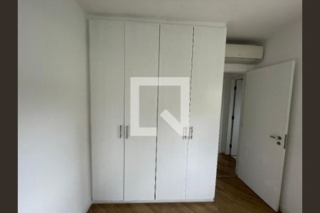 Apartamento à venda com 132m², 4 quartos e 3 vagasQuarto 2