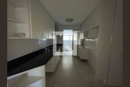 Apartamento à venda com 132m², 4 quartos e 3 vagasCozinha