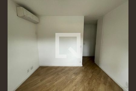 Apartamento à venda com 132m², 4 quartos e 3 vagasSuíte 