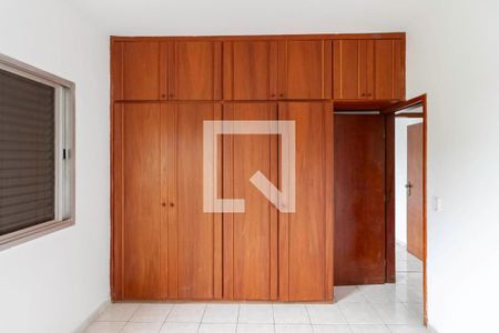 Quarto 1 de apartamento para alugar com 2 quartos, 85m² em Santa Amelia, Belo Horizonte