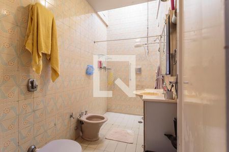 Casa à venda com 150m², 3 quartos e 2 vagas Casa à venda com 150m², 3 quartos e 2 vagasBanheiro 2