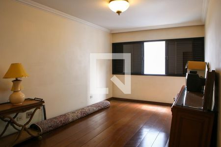 Apartamento à venda com 195m², 4 quartos e 3 vagasQuarto 2