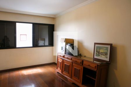 Apartamento à venda com 195m², 4 quartos e 3 vagasQuarto 2