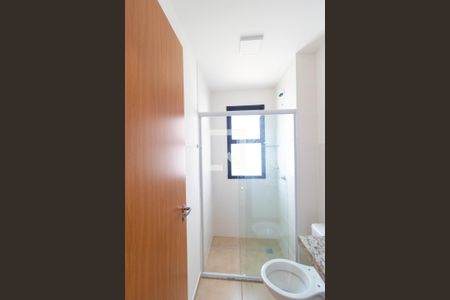 Apartamento para alugar com 55m², 2 quartos e 1 vaga Apartamento para alugar com 55m², 2 quartos e 1 vagaBanheiro da Suíte