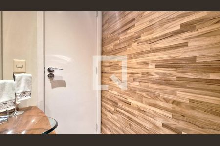 Apartamento à venda com 366m², 4 quartos e 5 vagas Apartamento à venda com 366m², 4 quartos e 5 vagasLavabo