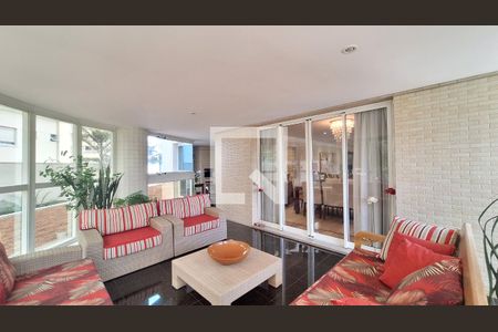 Apartamento à venda com 366m², 4 quartos e 5 vagas Apartamento à venda com 366m², 4 quartos e 5 vagasSala 2