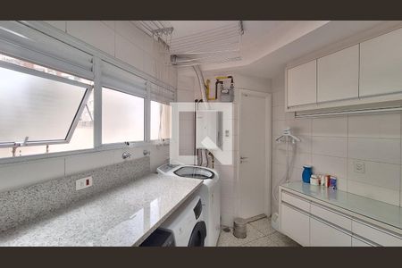 Apartamento à venda com 366m², 4 quartos e 5 vagas Apartamento à venda com 366m², 4 quartos e 5 vagasÁrea de Serviço