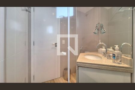 Apartamento à venda com 366m², 4 quartos e 5 vagas Apartamento à venda com 366m², 4 quartos e 5 vagasBanheiro da Suíte 1