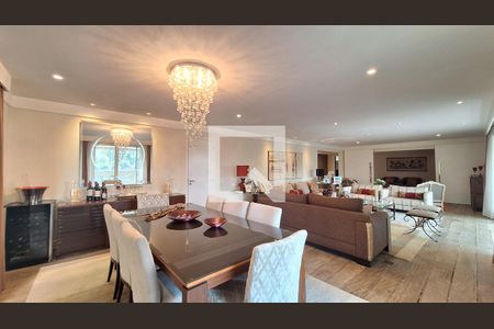 Apartamento à venda com 366m², 4 quartos e 5 vagas Apartamento à venda com 366m², 4 quartos e 5 vagasSala