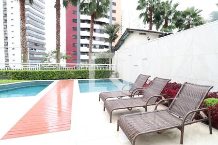 Apartamento à venda com 366m², 4 quartos e 5 vagasÁrea comum - Piscina